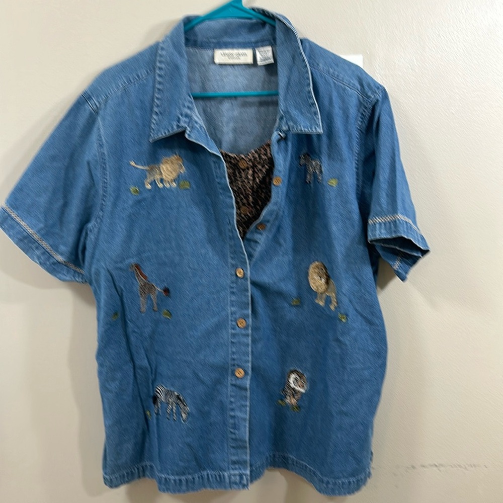 Lemon Grass Woman’s Tiger Denim Shirt with Leopard print shirt inside Size 22W
